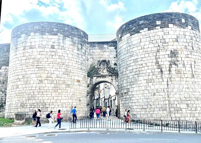 Apartament Muralla & Views By Collection